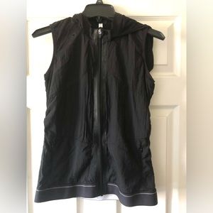 Fabletics Zipped Hooded Vest